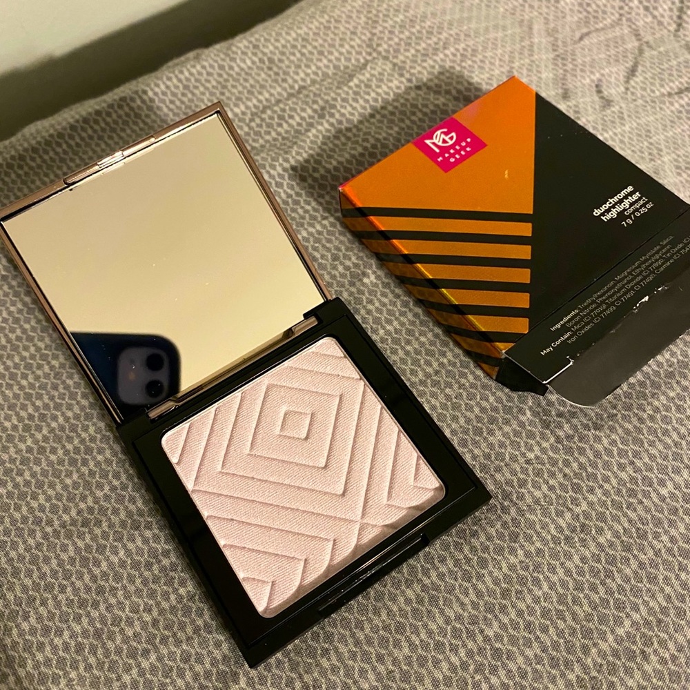 BNIB Makeup Geek Duochrome highlighter